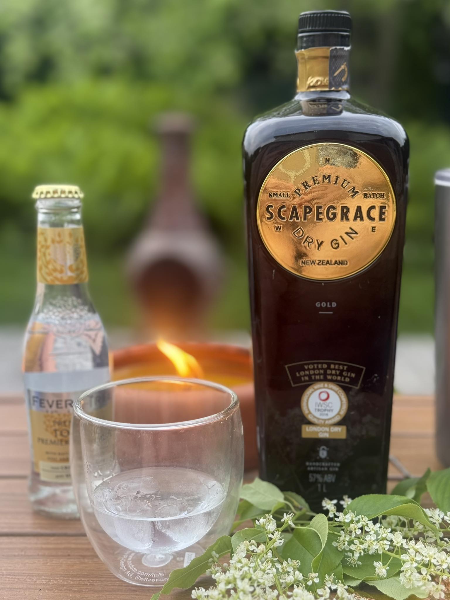 A juicy Navy Strength gin with 3 layers of citrus, orange, lemon and tangerine. The perfect friction between complexity and balance.